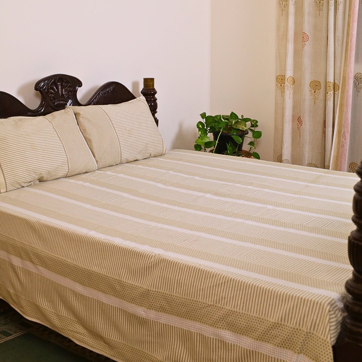 Beige & White Pure Cotton Textured Bedsheet | Queen and King Size | Handprinted