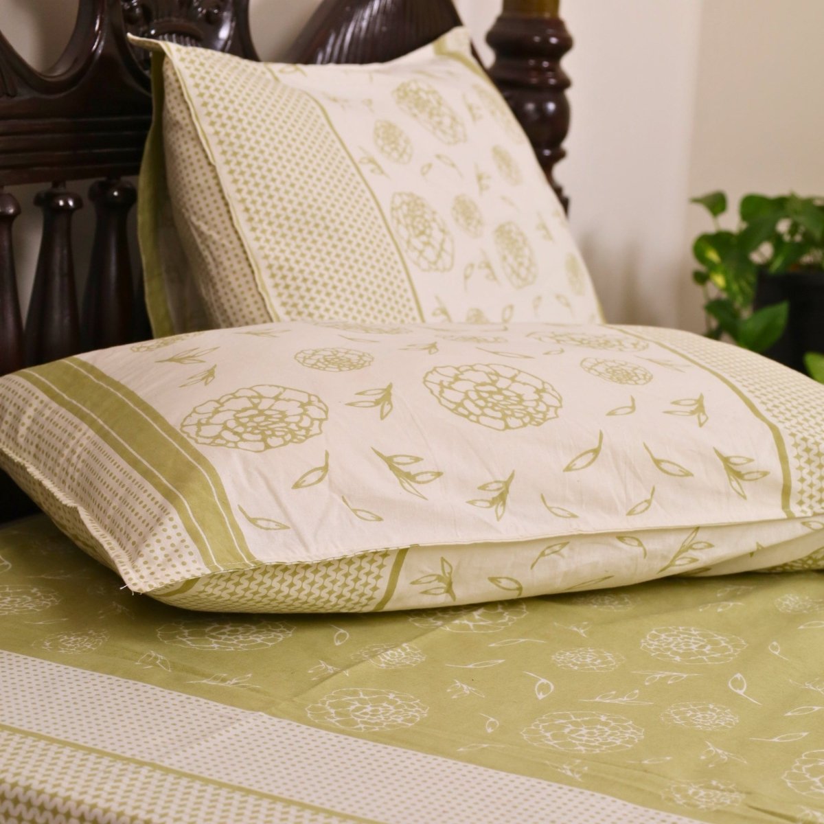 Sage Green & Off White Pure Cotton Bedsheet | Queen and King Size | Handprinted