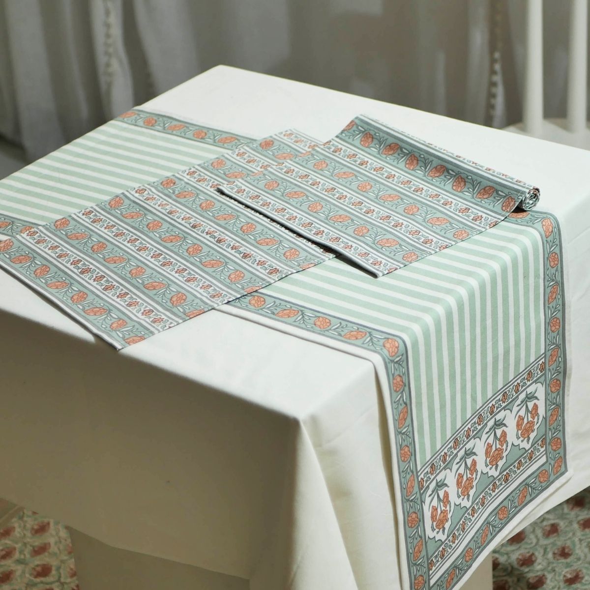 Cotton Dining Table runner and Table Mat in Green and Dusty Pink | Set of 4 and 6