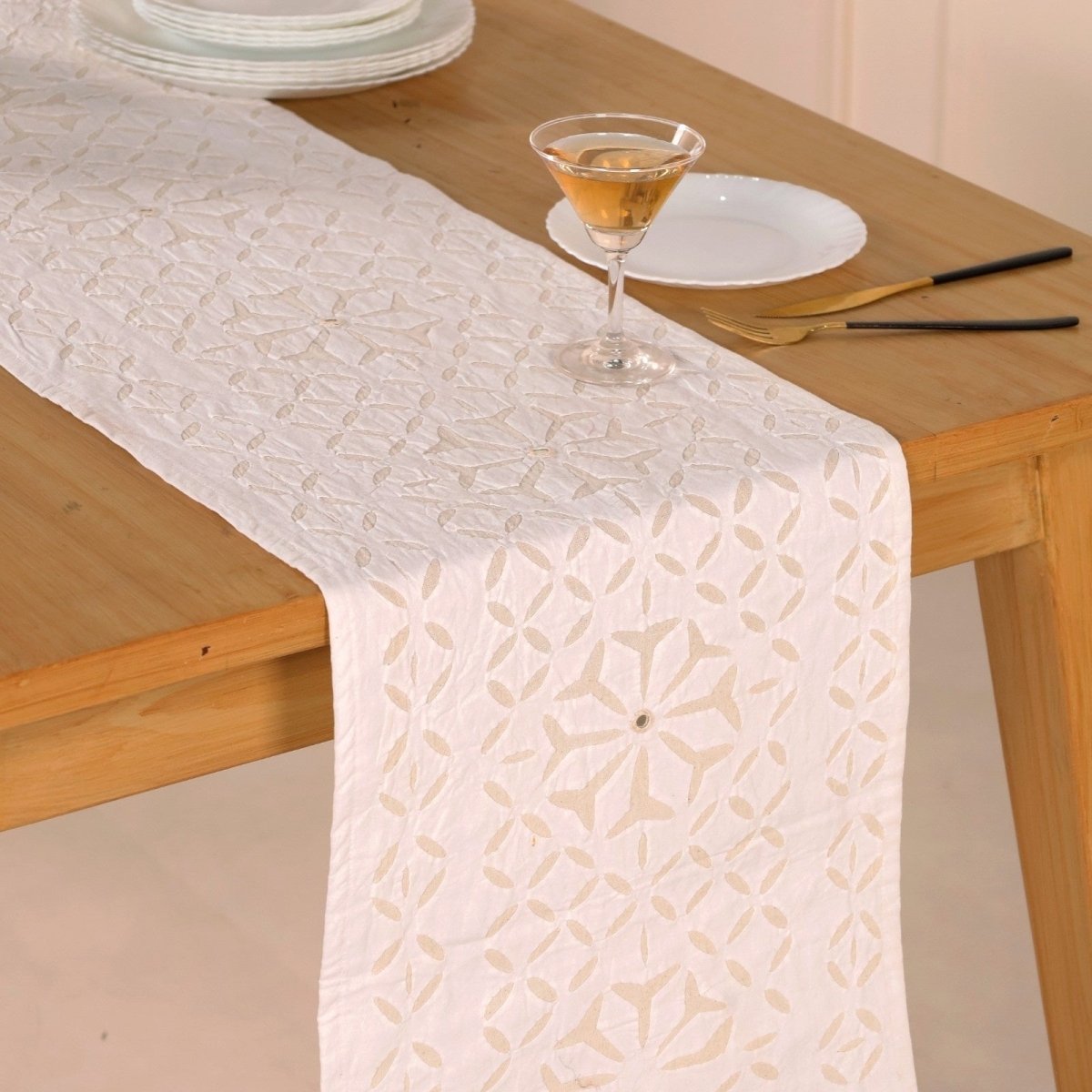 Dining Table Runner In Lily White Applique Cutwork Cotton With Mirrors | 6 Seater