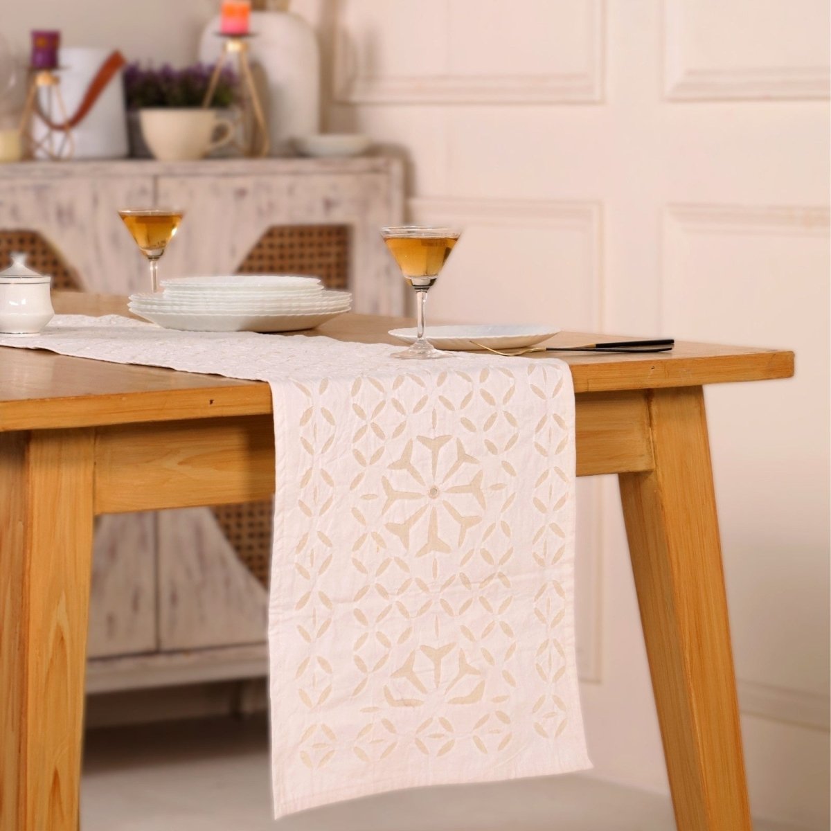Dining Table Runner In Lily White Applique Cutwork Cotton With Mirrors | 6 Seater