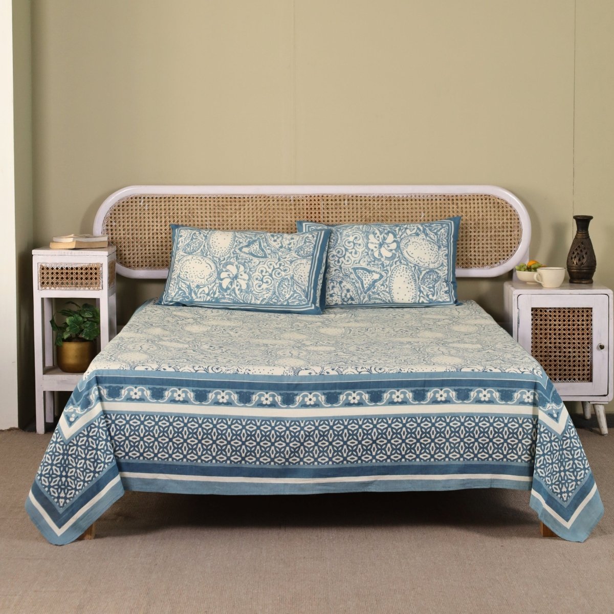Ivory and Navy Blue Pure Cotton Textured Bedsheet | Queen | Handprinted