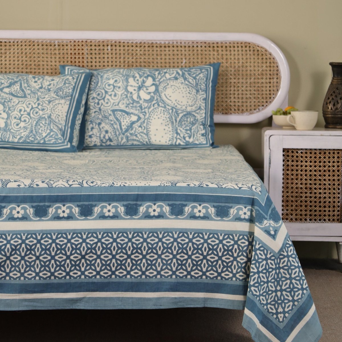 Ivory and Navy Blue Pure Cotton Textured Bedsheet | Queen | Handprinted