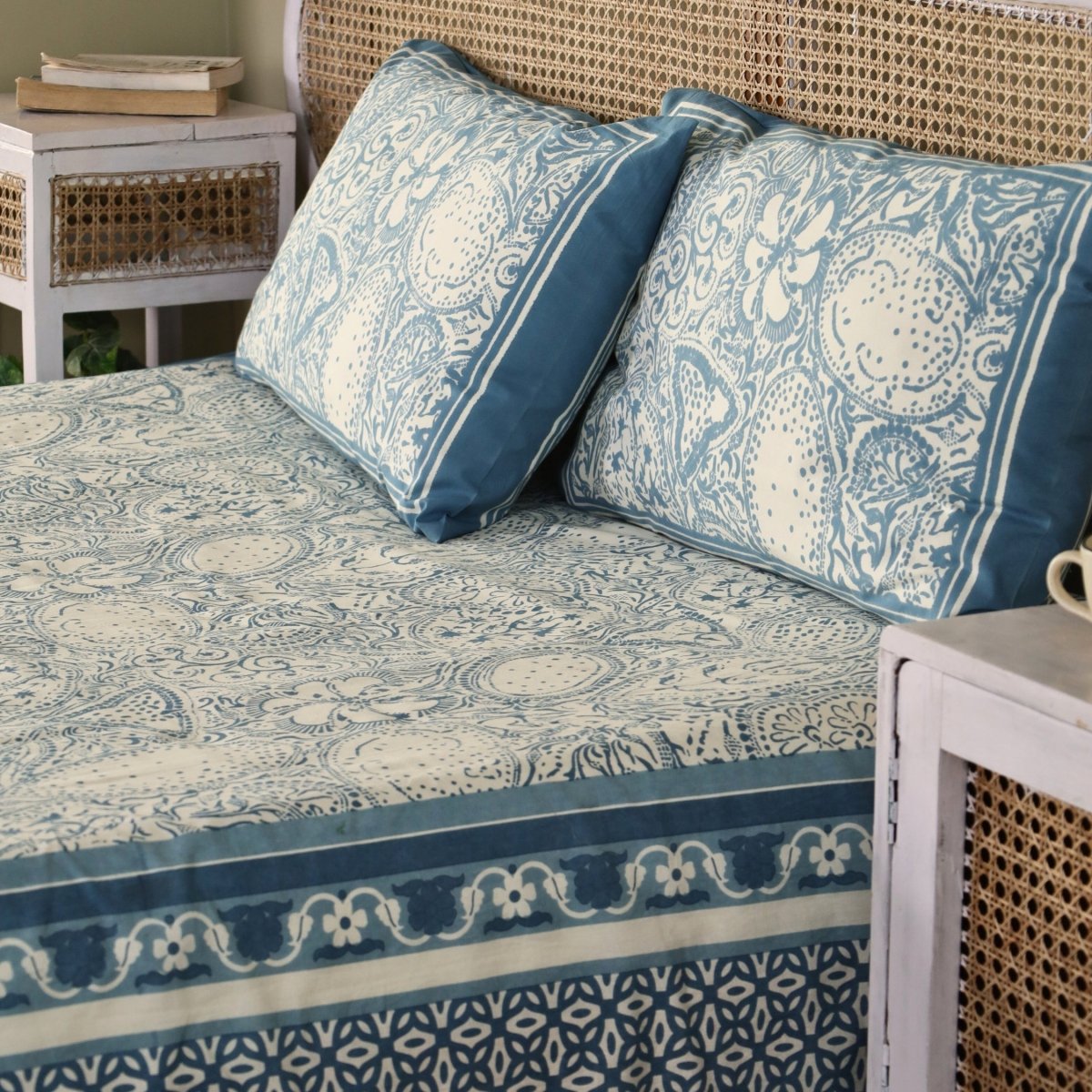 Ivory and Navy Blue Pure Cotton Textured Bedsheet | Queen | Handprinted