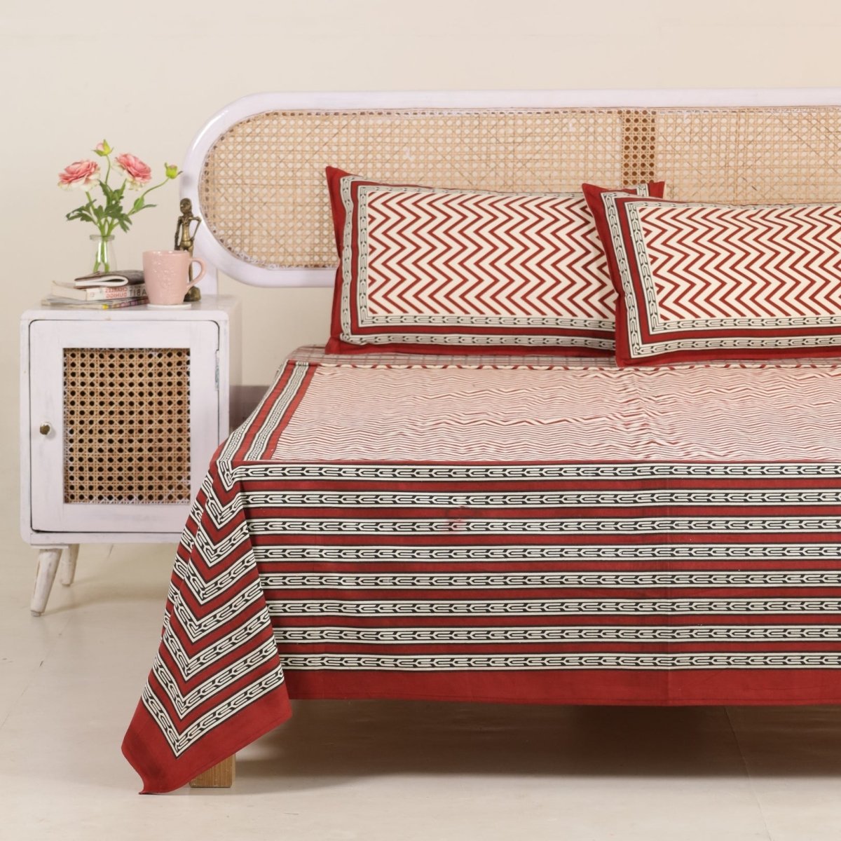 Cotton Bed sheet in Queen Size With 2 Pillow Covers Hand Printed In Maroon & Black
