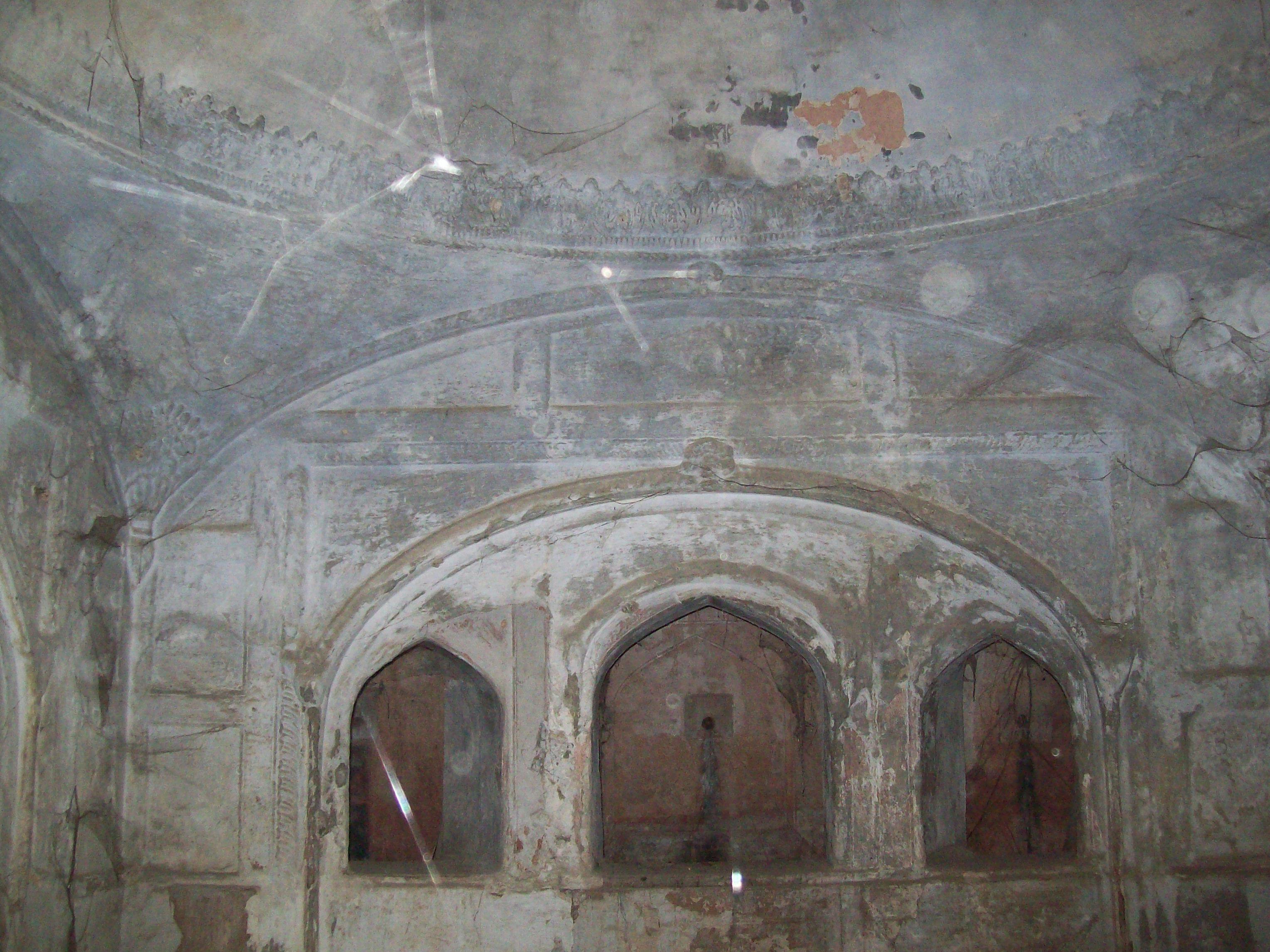 Hammam inner chamber, Pilibhit, 2010