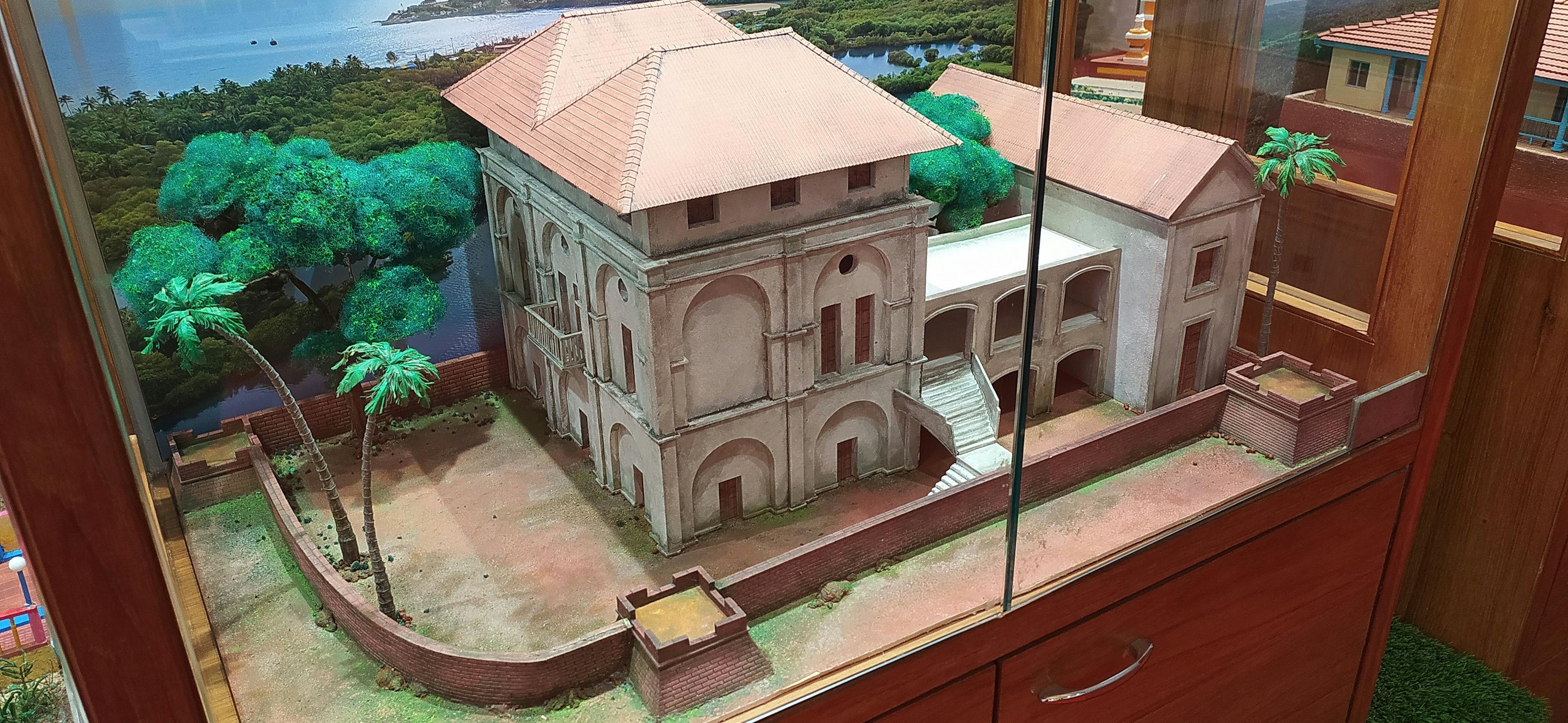 A diorama of Vengurla's Dutch Factory 