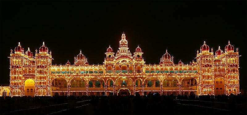 Palace illuminated by 95,000 light bulbs