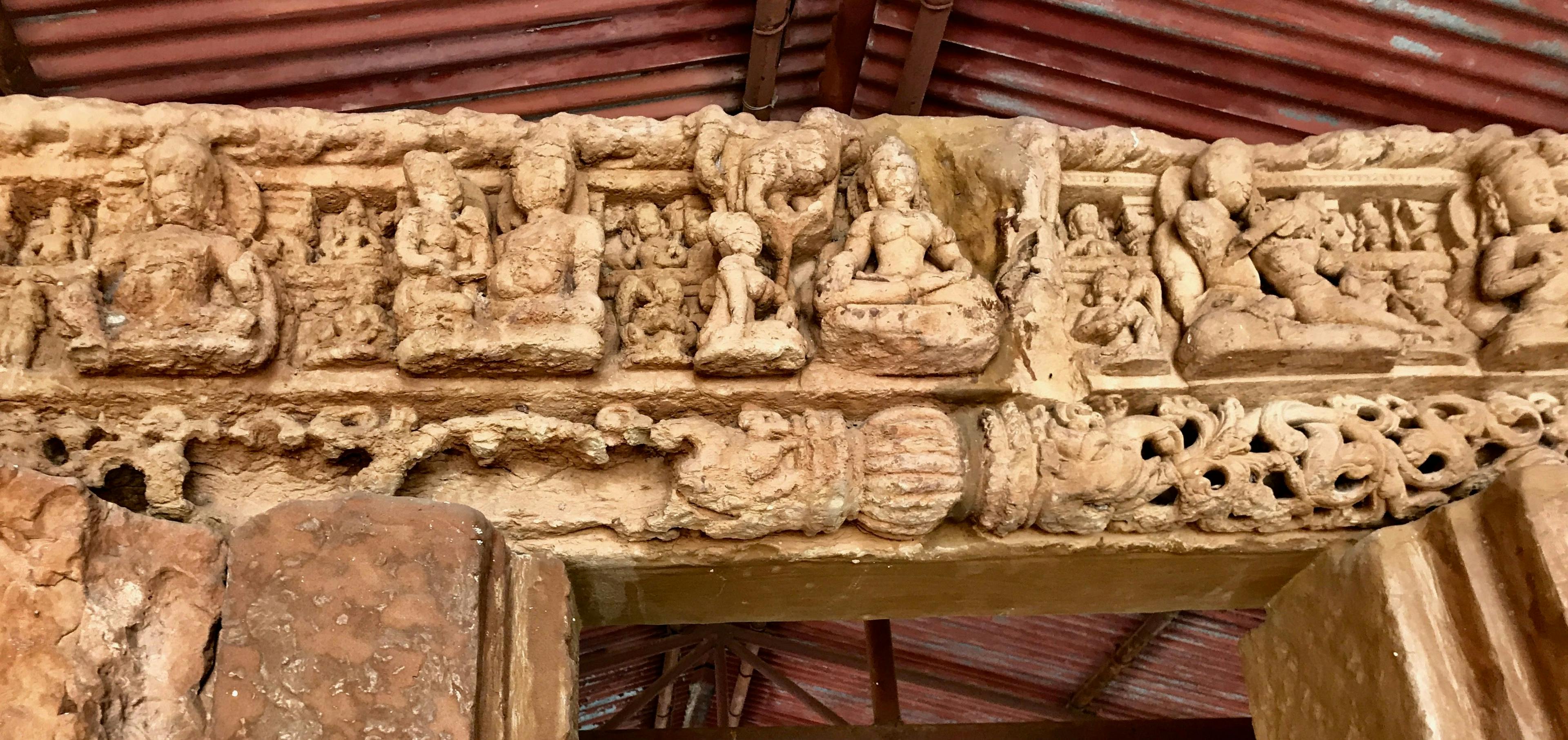 Carvings of Gaja Lakshmi and Ganesha