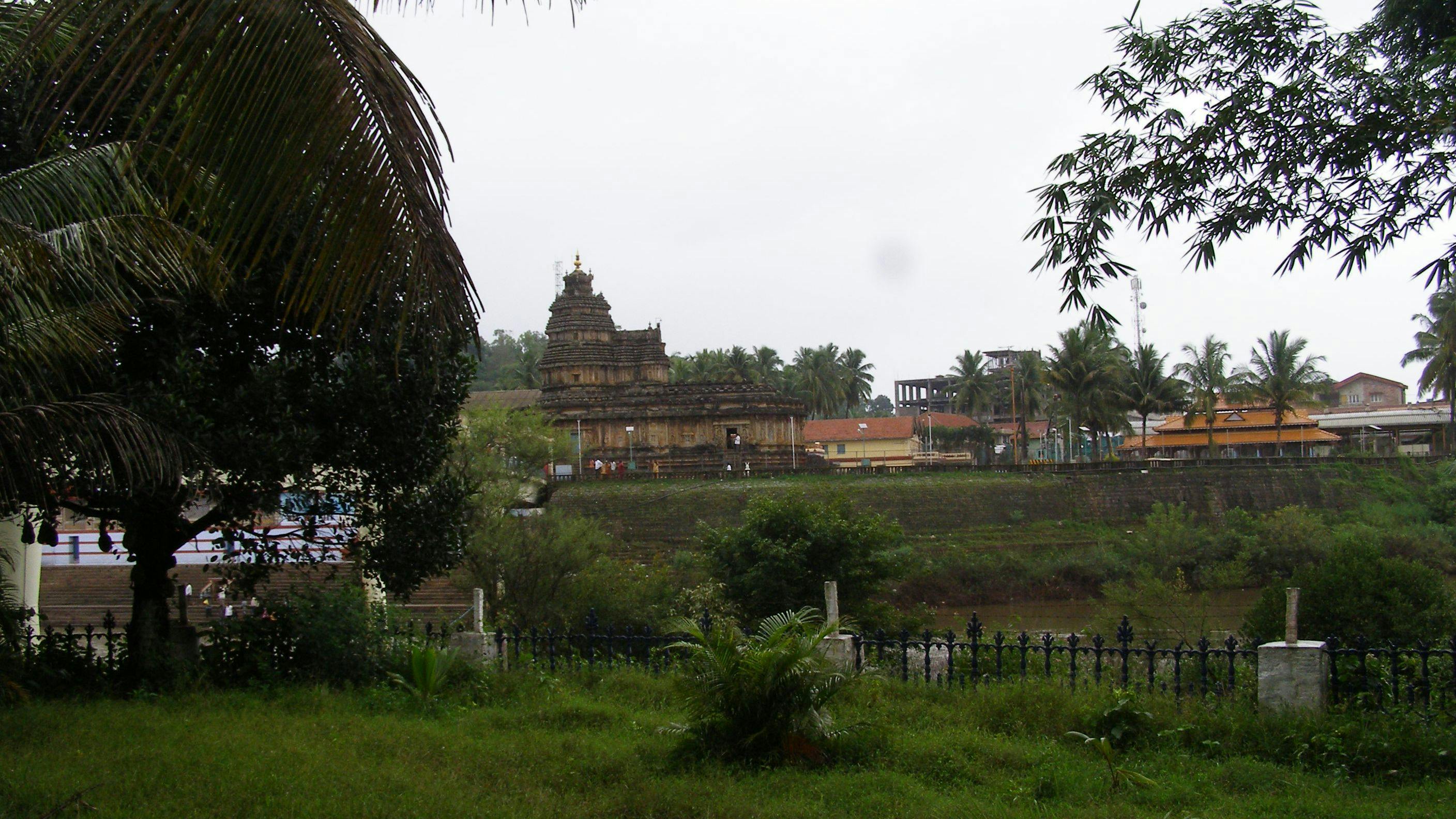 Sringeri temple viewed from across the Tunga river