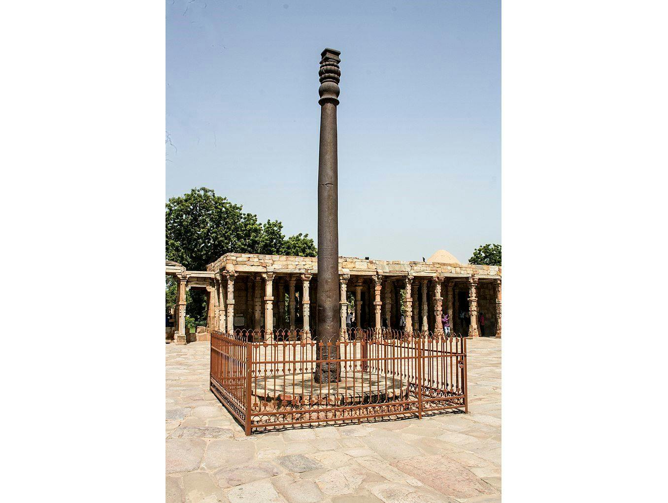 Iron pillar in the complex