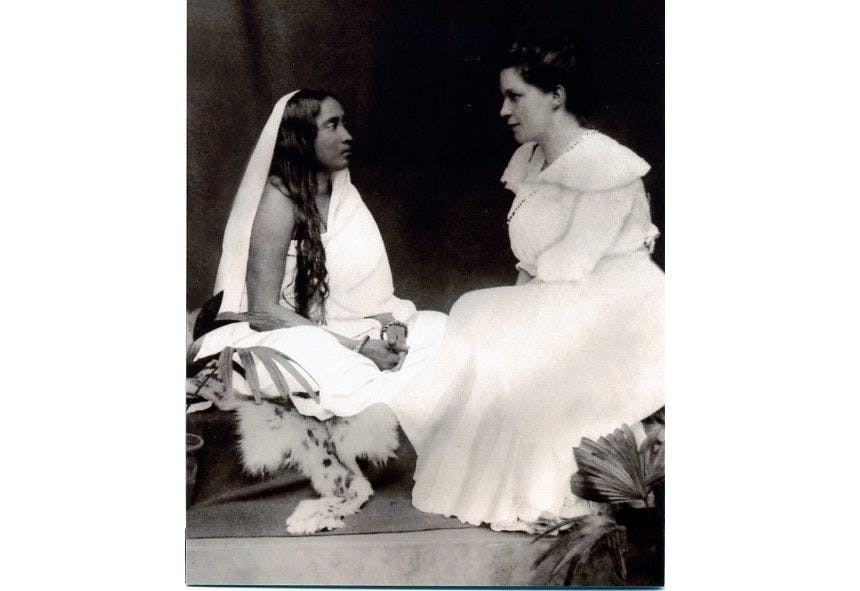 Sister Nivedita with Sarada Devi (left), the spiritual consort of Ramakrishna Paramhansa