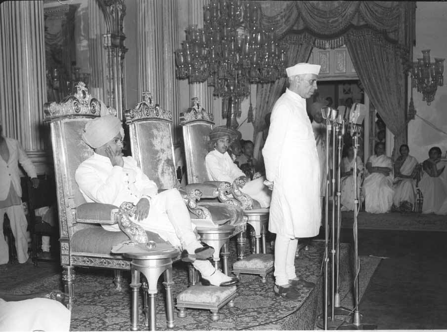 Photograph taken on the occasion of the inauguration of the Indore-Gwalior-Malwa Union (into Madhya Bharat) by Jawaharlal Nehru, at Gwalior on May 28, 1948