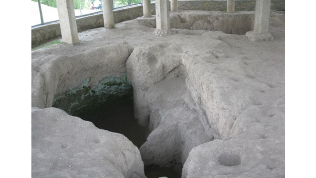 Pit Dwellings at the site of Burzahom