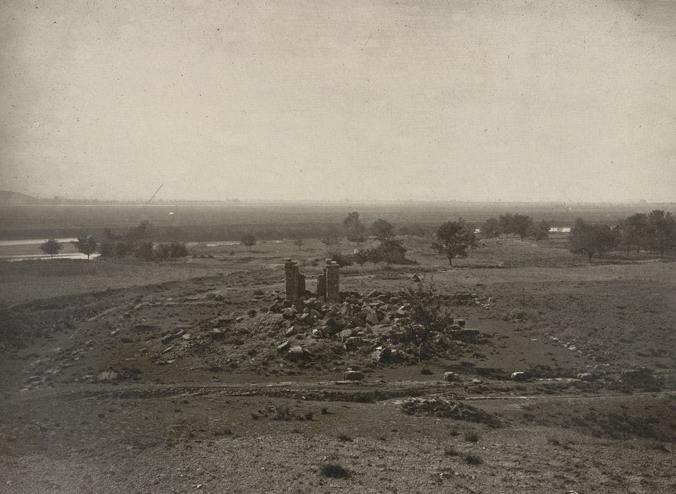 Photograph of the temple ruins (1868)