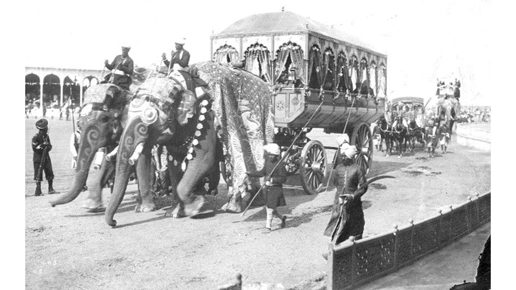 Elephant-driven elaborate carriages used to carry Rajas in the Delhi Durbar of 1903