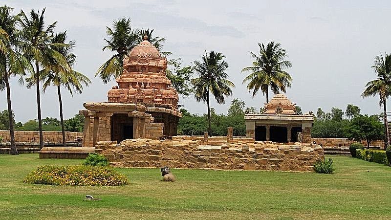 Ruins of Ranga mandapa at Gandaikondacholapuram