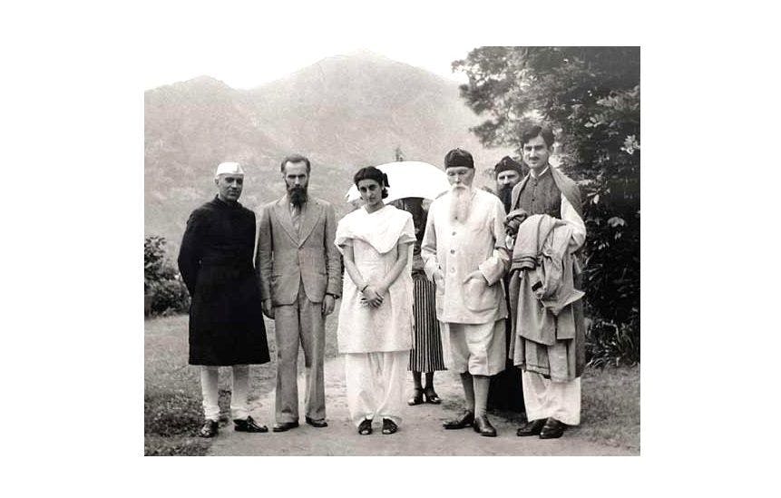 Jawaharlal Nehru and Indira Gandhi with the Roerichs in Naggar