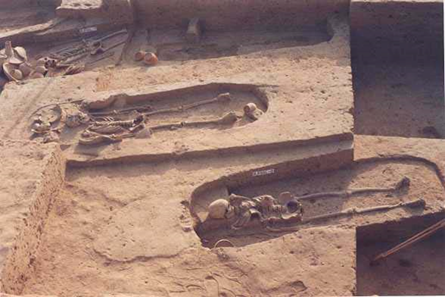Rakhigarhi burials
