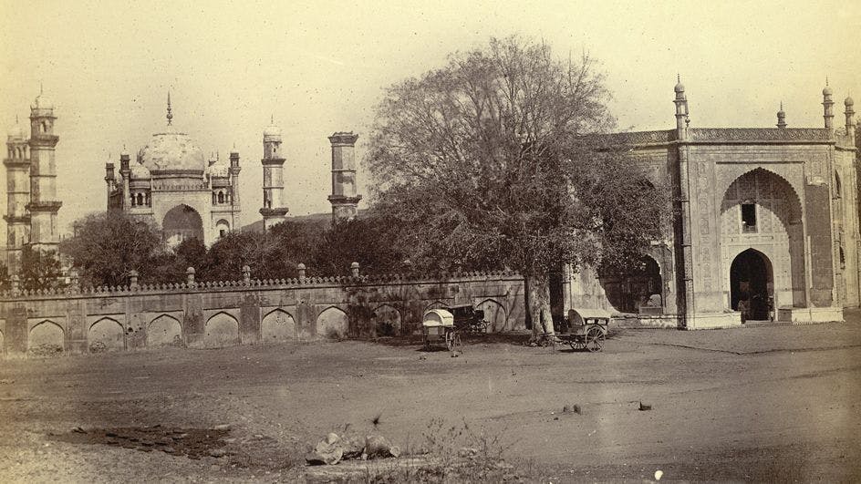 Bibi Ka Maqbara, 1860