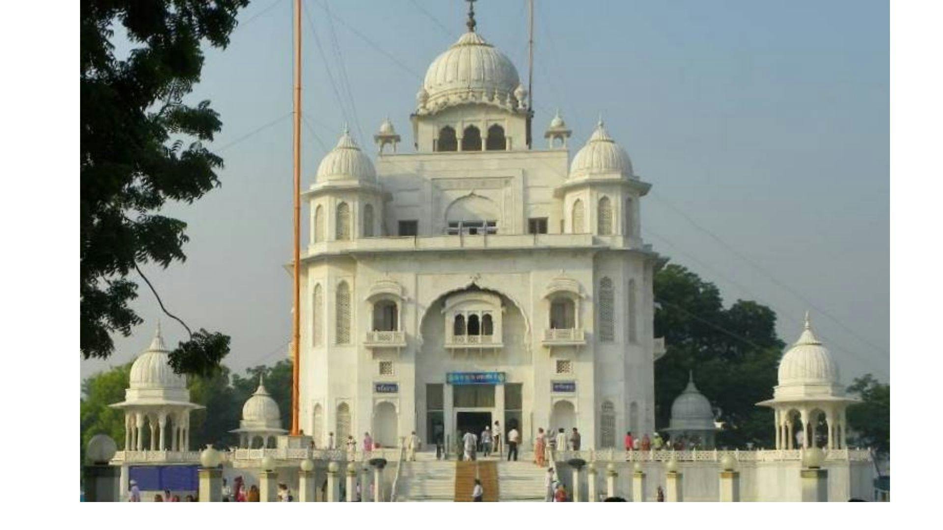 Gurdwara Gurdwara Rakab Ganj Sahib, Delhi - Built to commemorate the cremation of Guru Tegh Bahadur | Wikimedia Commons