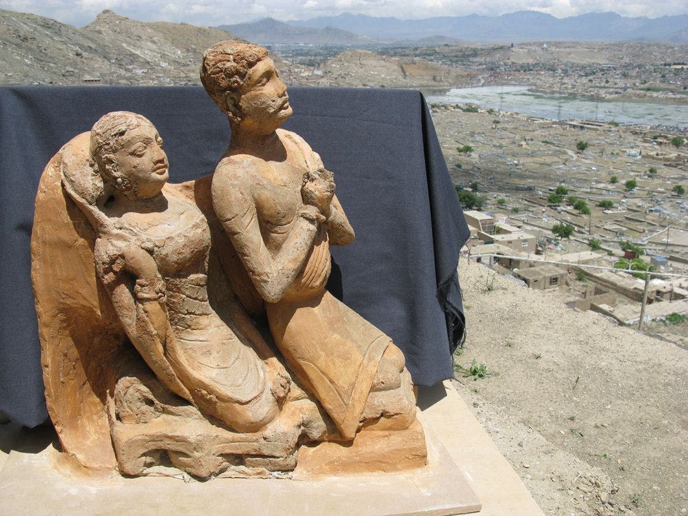 Sculptures of a donor couple discovered at Tepe Narenj
