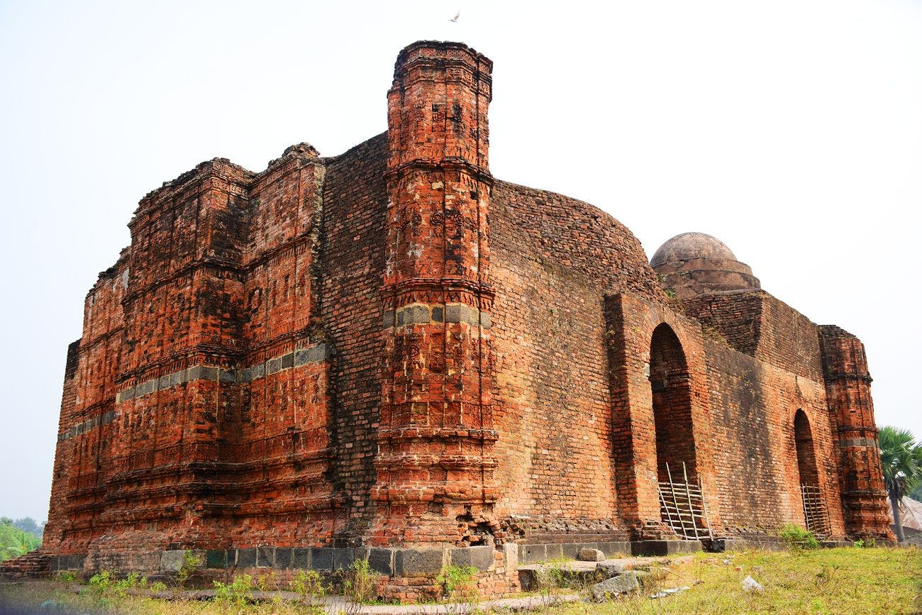 Exterior of the Kherur mosque