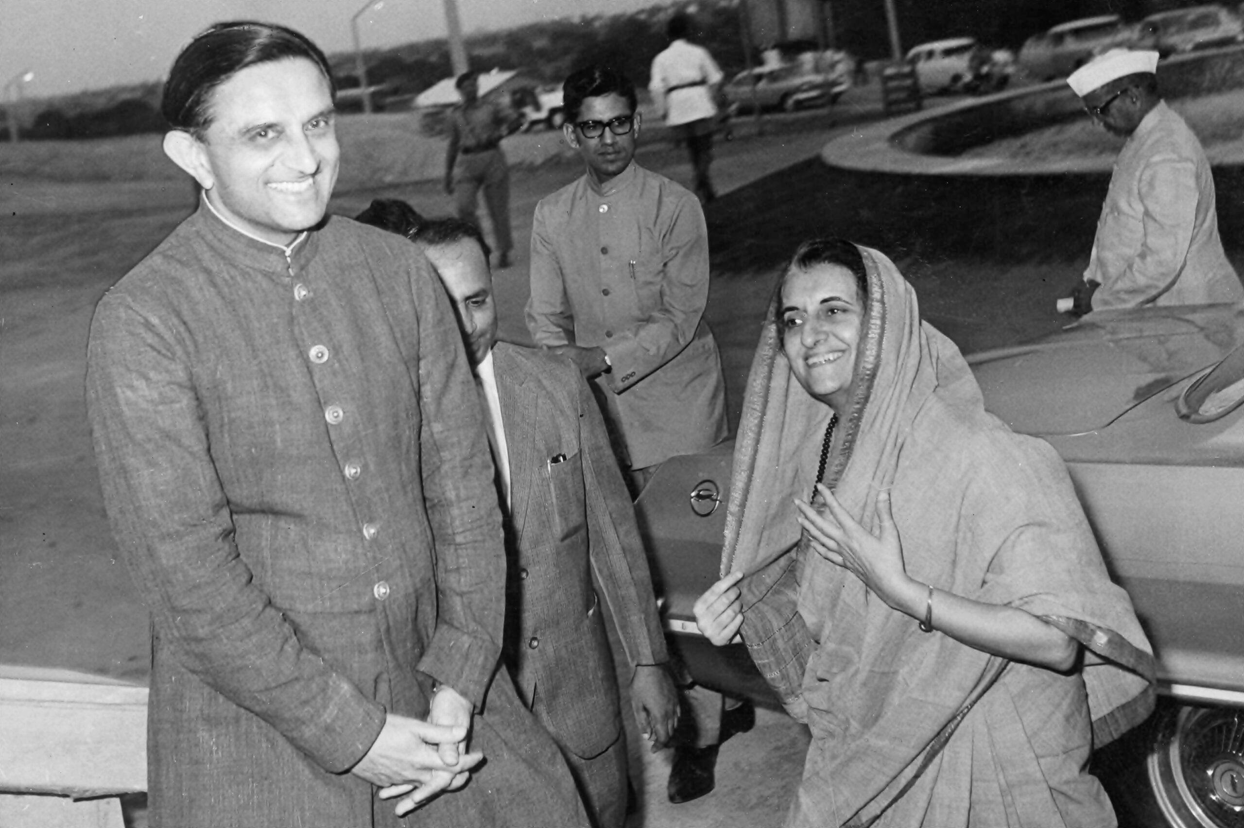 Vikram Sarabhai and Prime Minister Indira Gandhi during the latter's visit to the Experimental Satellite Communication Earth Station (ESCES) in Ahmedabad 