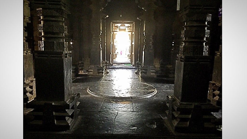 The dark Sabhamandapam from the inside