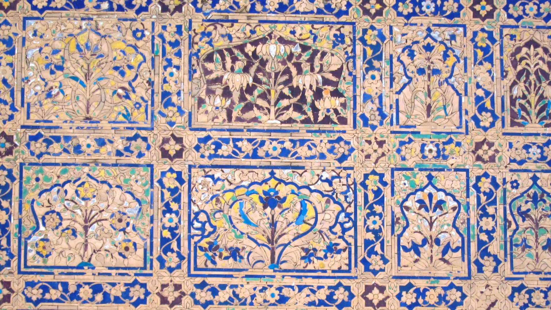 Inlay work at Chini ka Rauza