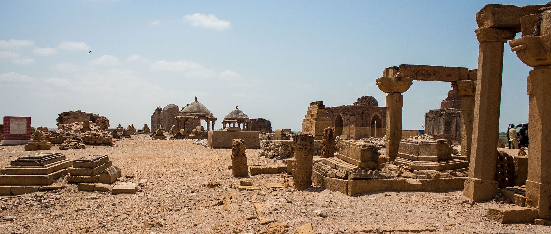 Ruins of structures in Thatta