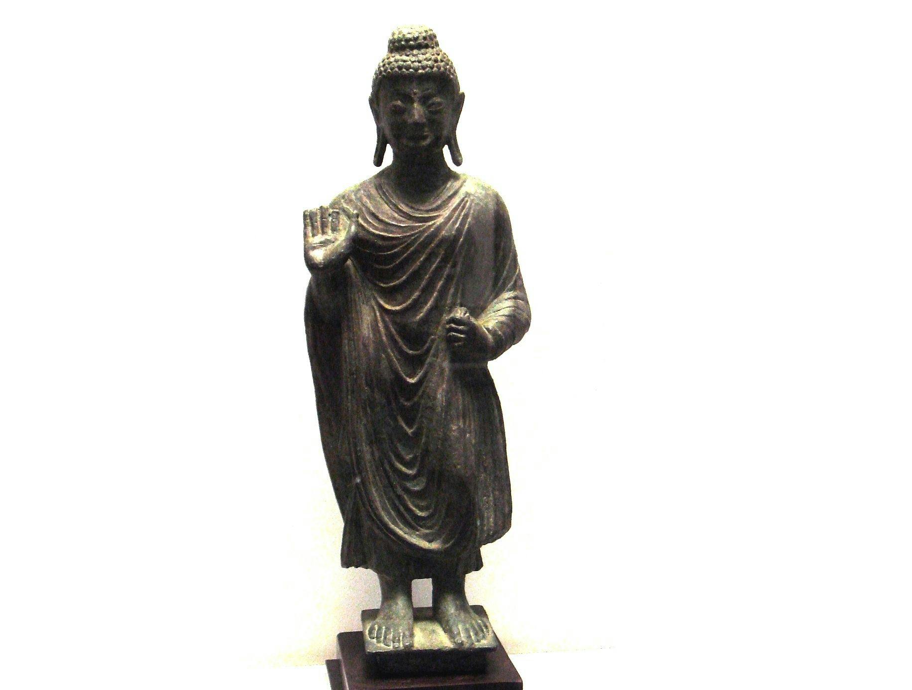 Bronze sculpture of Gandhara Buddha