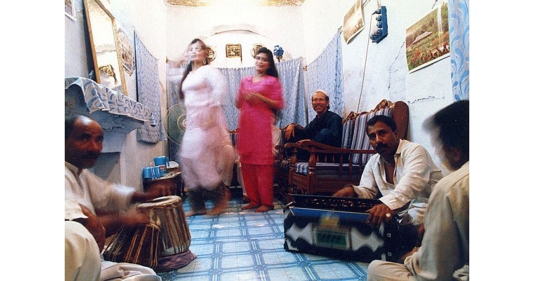 Performance in Heeramandi