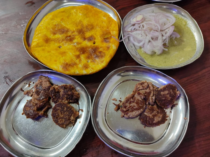 Sheermal served with Galawati Kebabs