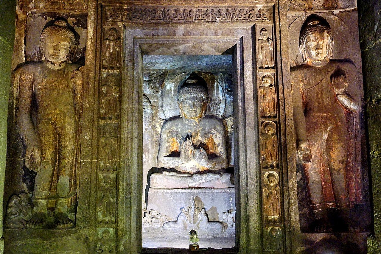 The Buddha in a preaching pose flanked by bodhisattvas, Cave 4