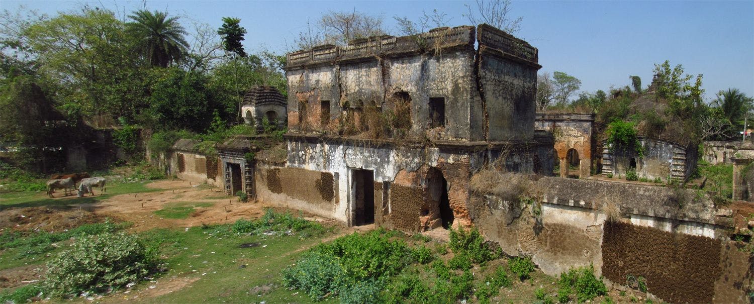 Raghunathbari, interior