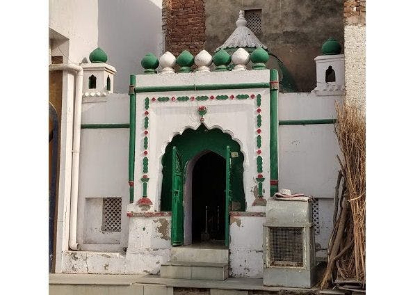 Tomb in the Jami Masjid
