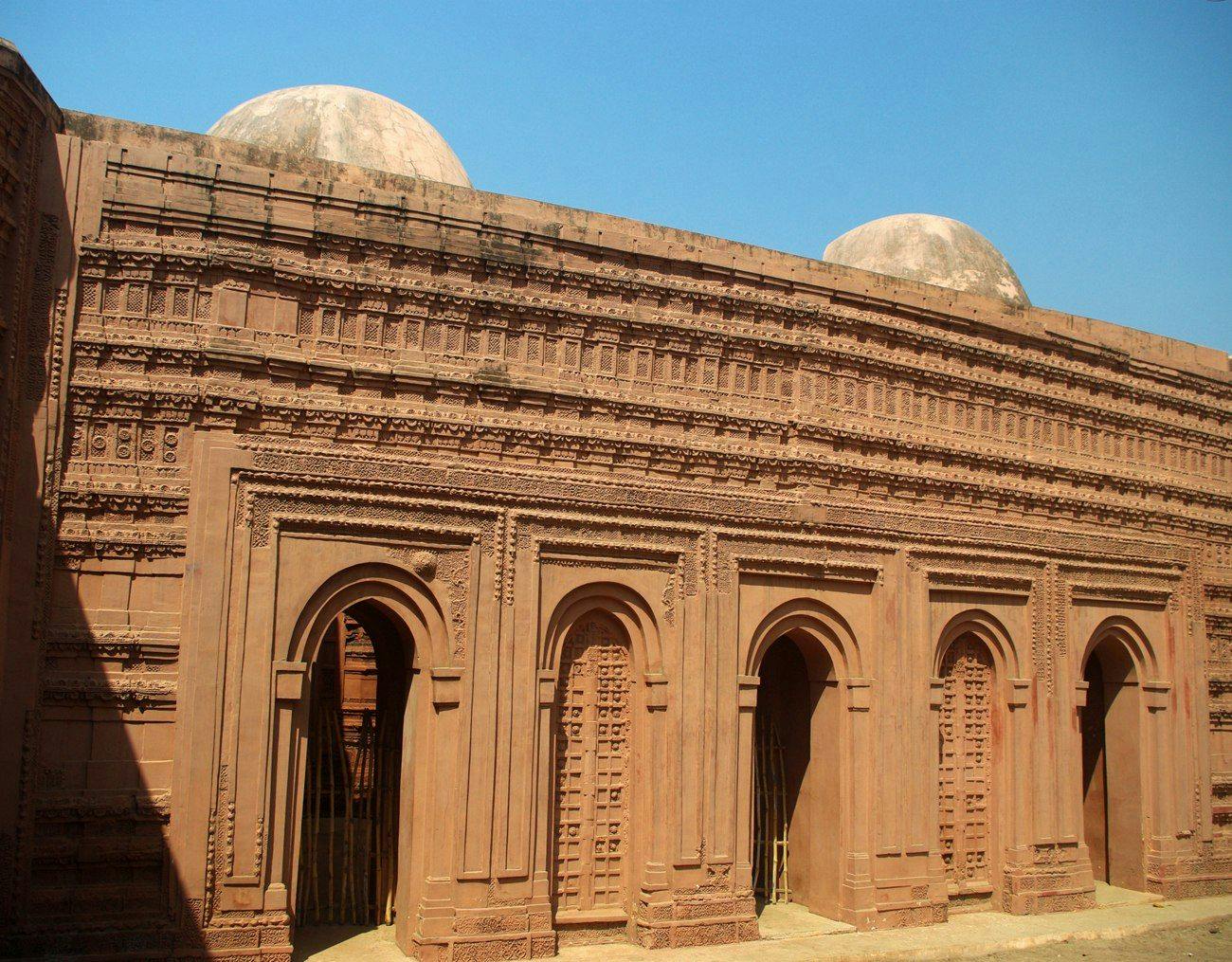 Exterior of the Motichur mosque
