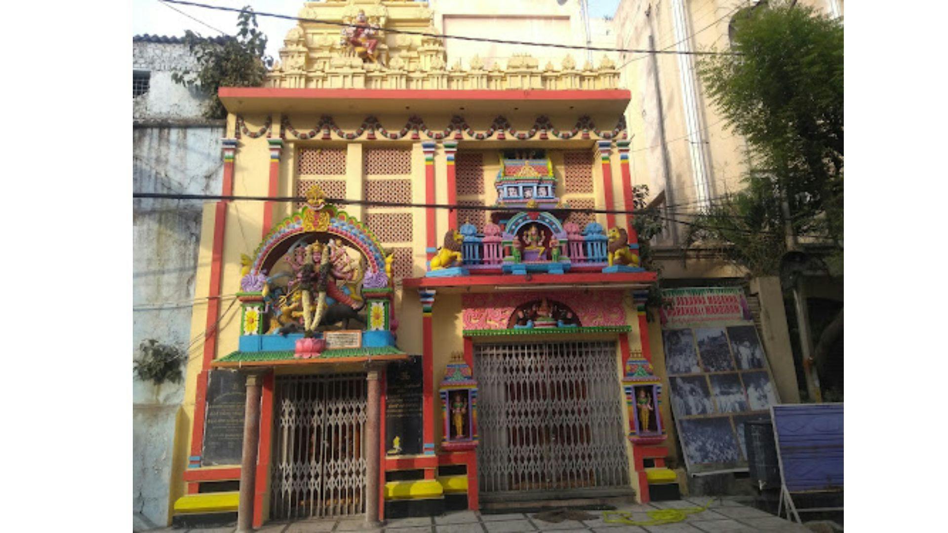 Akkanna Maddanna Temple near Charminar
