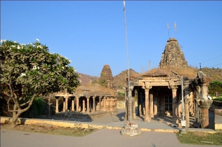 The vandalized Jain Temples of Zawar