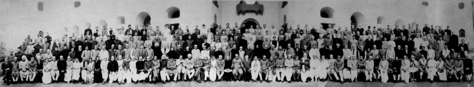Group_Photograph_of_the_Constituent_Assembly_Members_1950