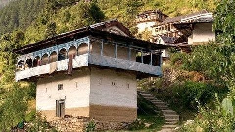 Houses constructed in the kath-kunni style, Himachal Pradesh