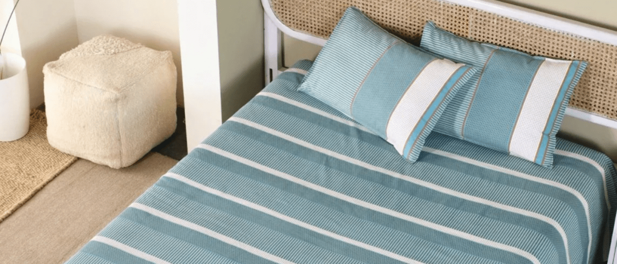 Difference Between Microfiber and Cotton Bed Sheets: Which One Should You Buy?