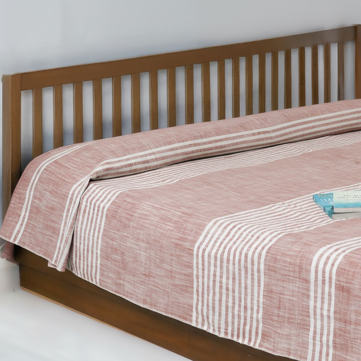 Pink and Off-white Cotton Handwoven Double Bed cover | Queen Size | Striped