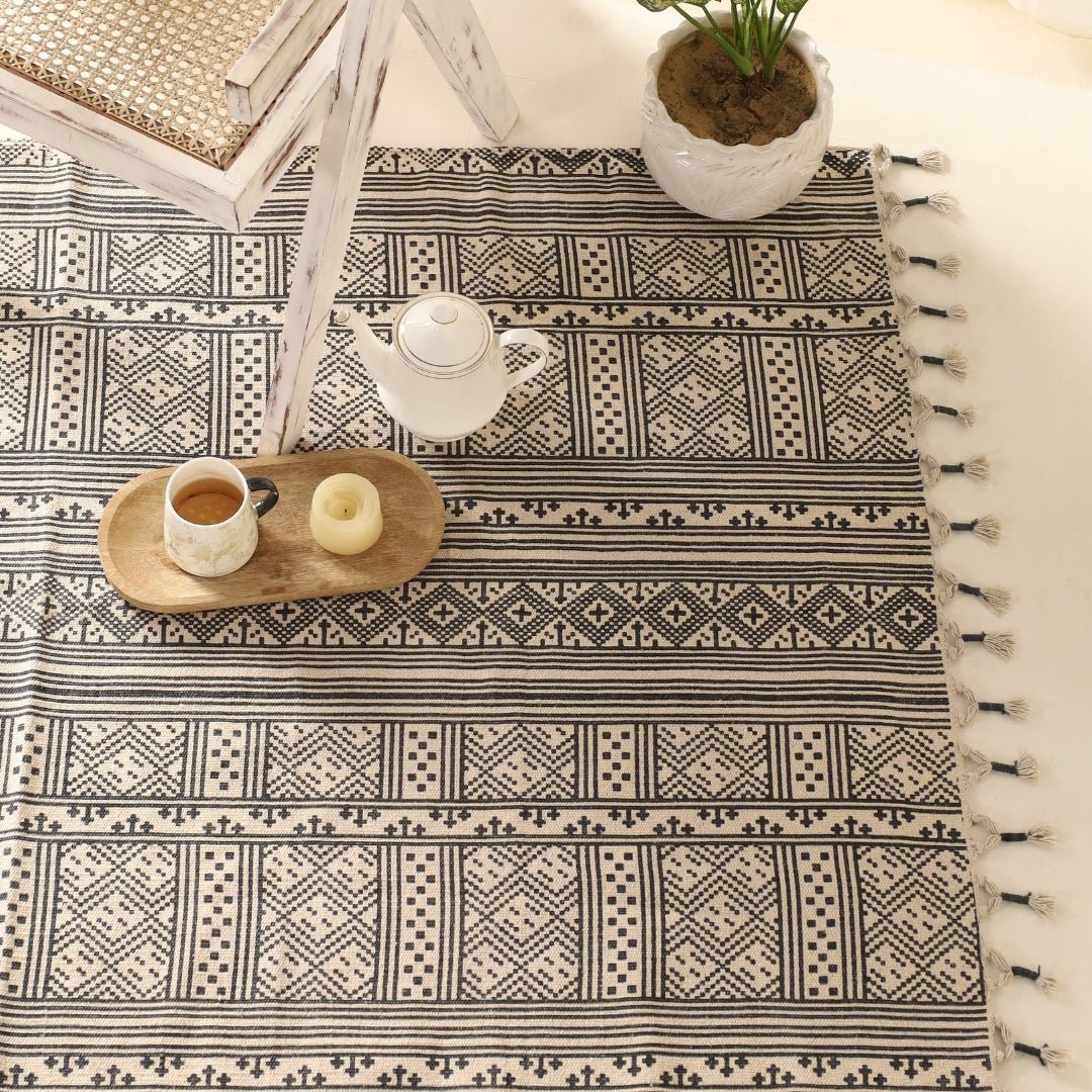 Handprinted Cotton Floor Rug for Living Room and Bedroom in Monchrome Colour| Soft Washable Rug