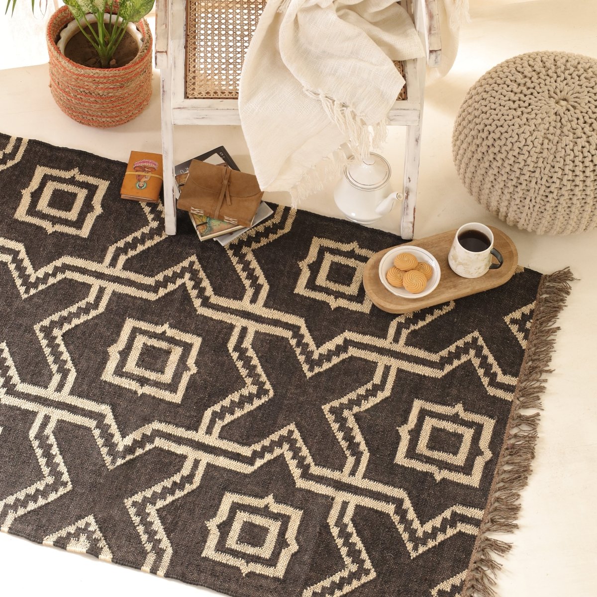 Monochrome Sustainable Rug In 3 x 5 ft Geometric pattern Handcrafted In India