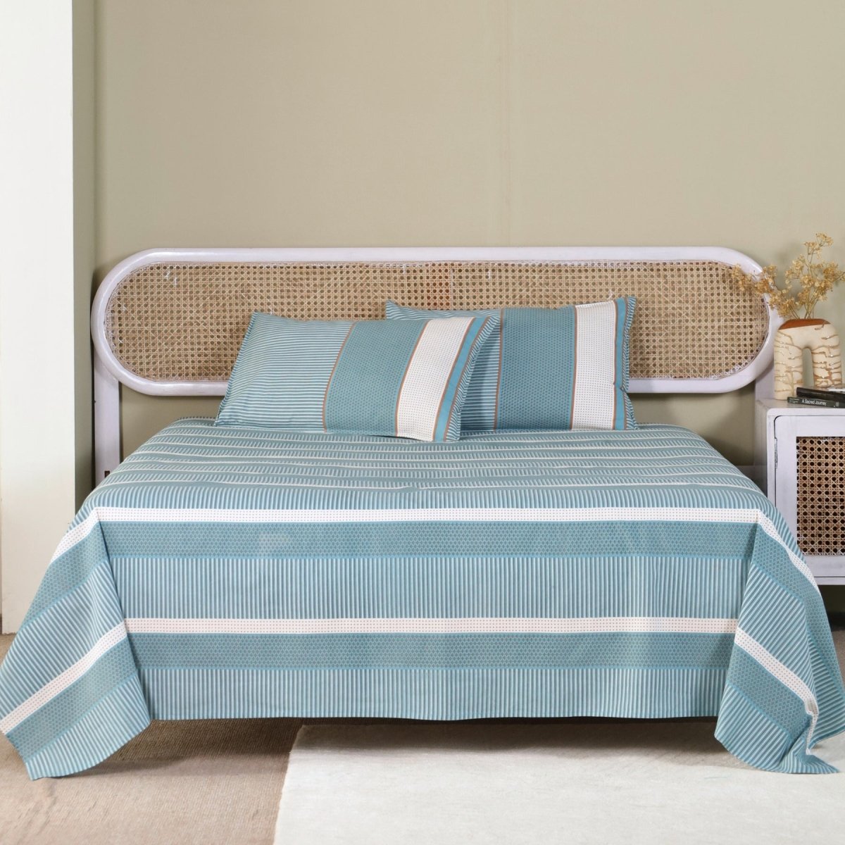 Teal and Off White Pure Cotton Bedsheet | Queen and King Size | Handprinted