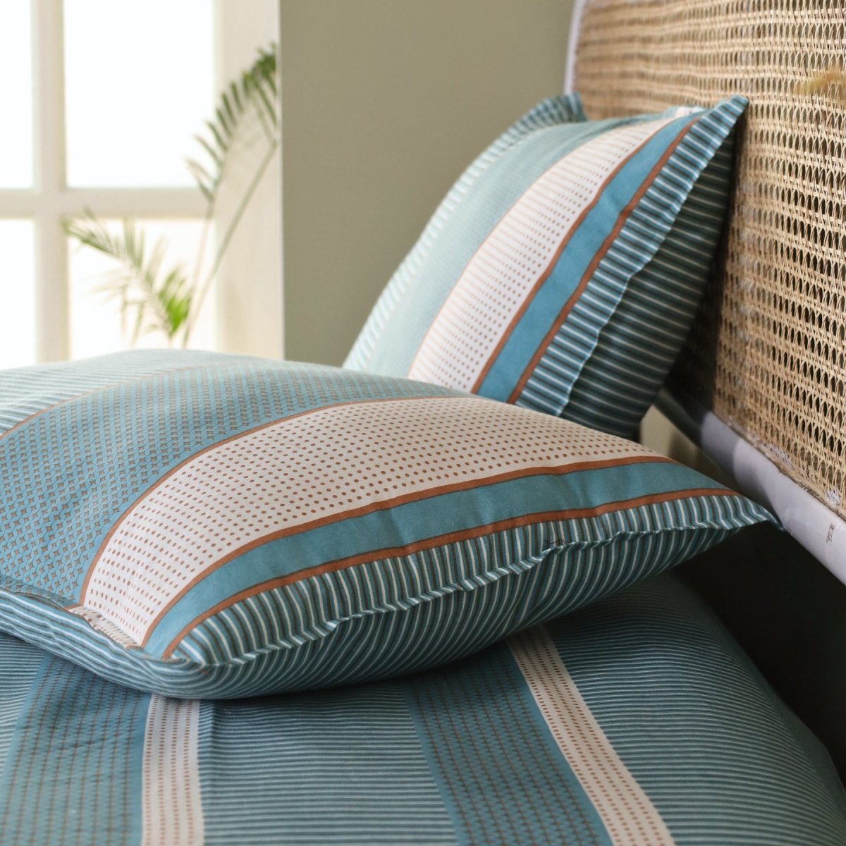 Teal and Off White Pure Cotton Bedsheet | Queen and King Size | Handprinted
