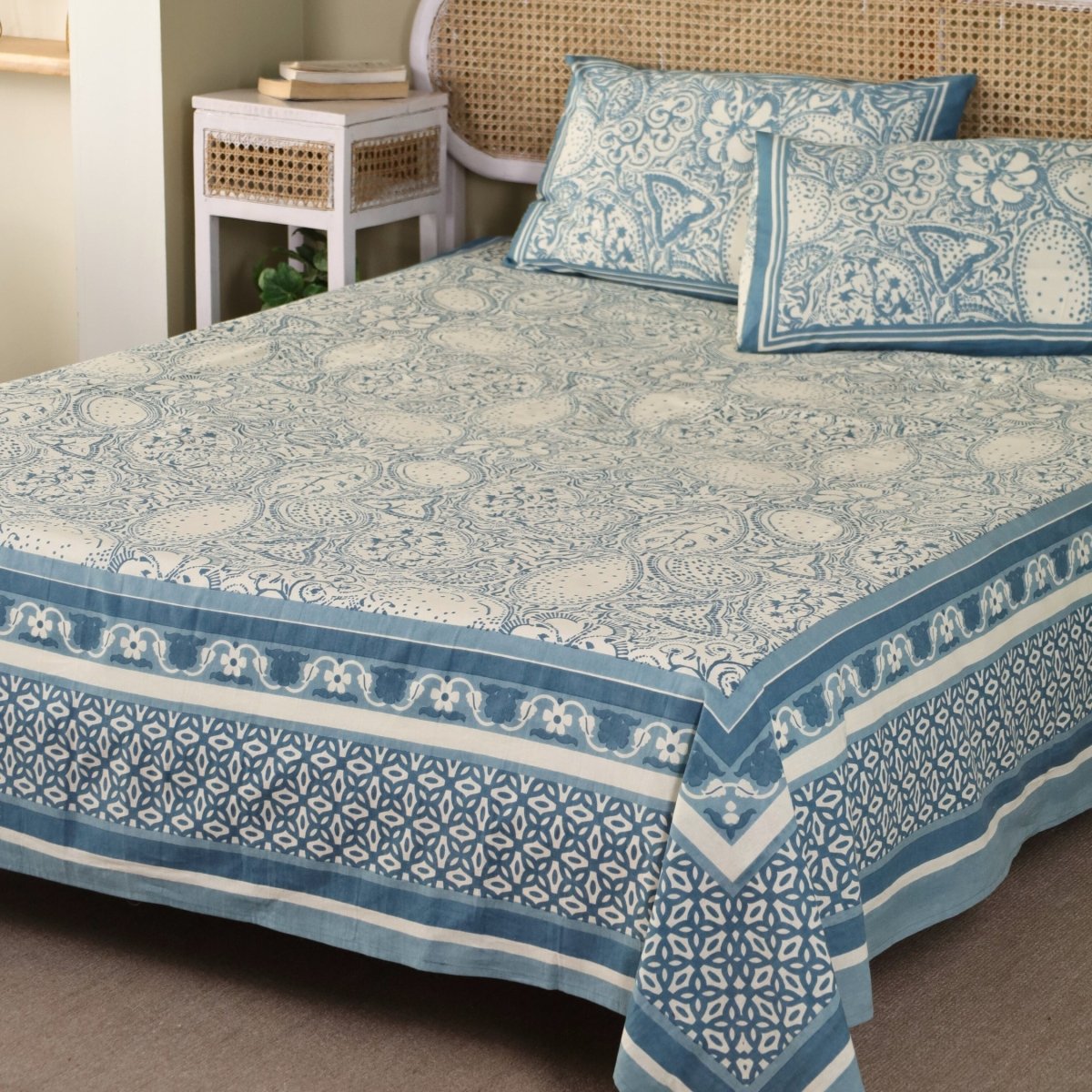 Ivory and Navy Blue Pure Cotton Textured Bedsheet | Queen | Handprinted
