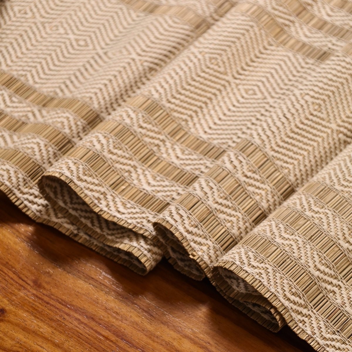 Cotton and Grass Table runner in Off-white | 4 and 6 Seater